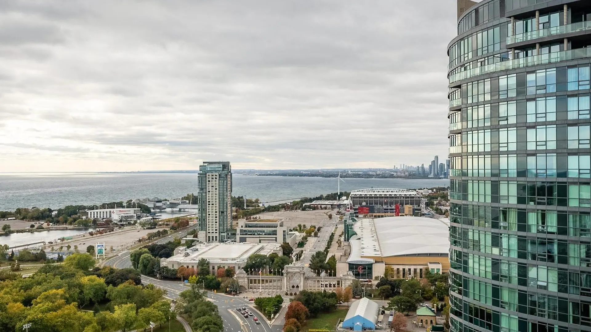 Rivetstays- The Neptune I Toronto Apartmán